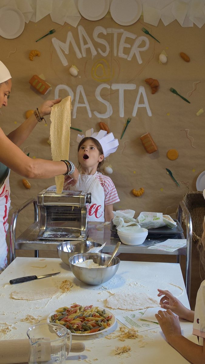 Atelier tematic Master Pasta: copiii fac paste